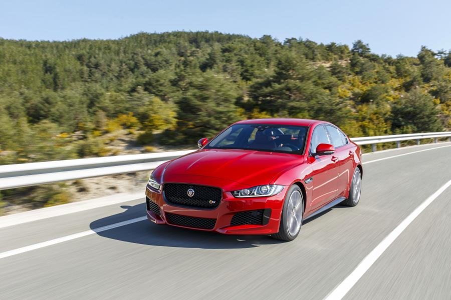  Jaguar XE S 2015 года  (фото 42 из 49)